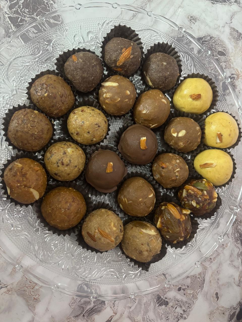 Royal Assorted Pinni Platter